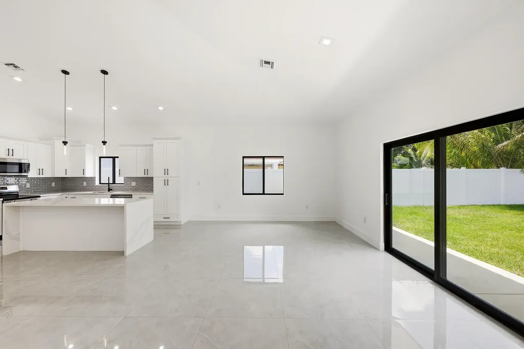 4530 NW 36th Court Fort Lauderdale FL 33319