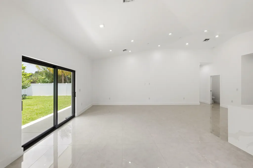 4530 NW 36th Court Fort Lauderdale FL 33319