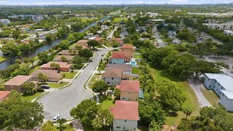 4530 NW 36th Court Fort Lauderdale FL 33319