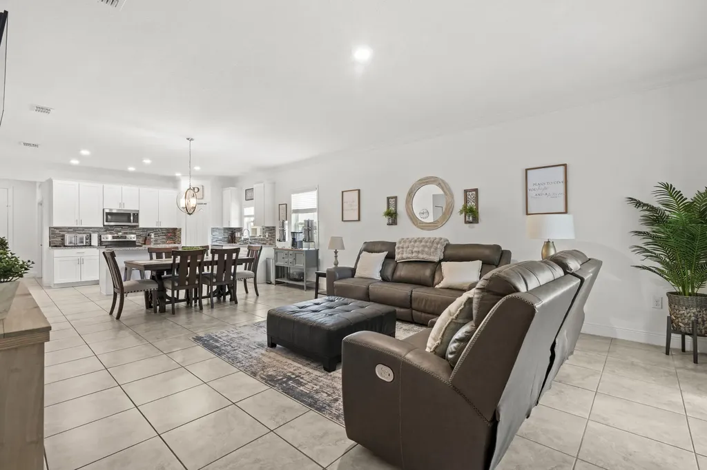 1066 SW John Maccormack Terrace Port St Lucie FL 34953