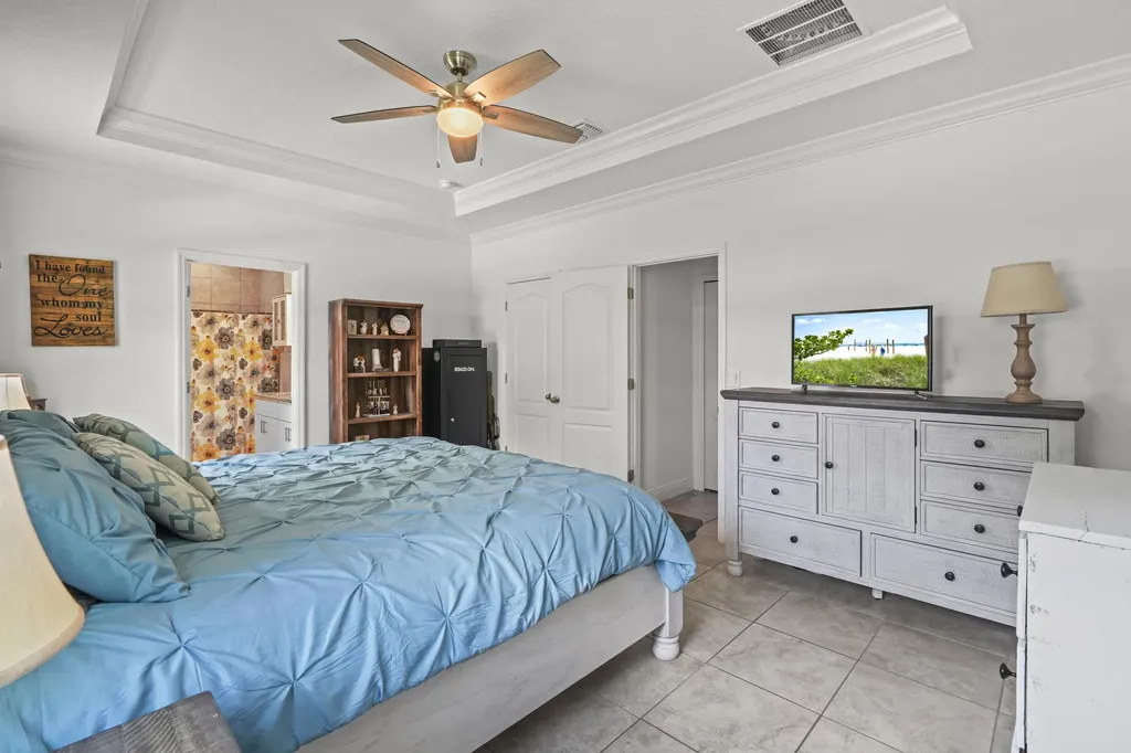 1066 SW John Maccormack Terrace Port St Lucie FL 34953