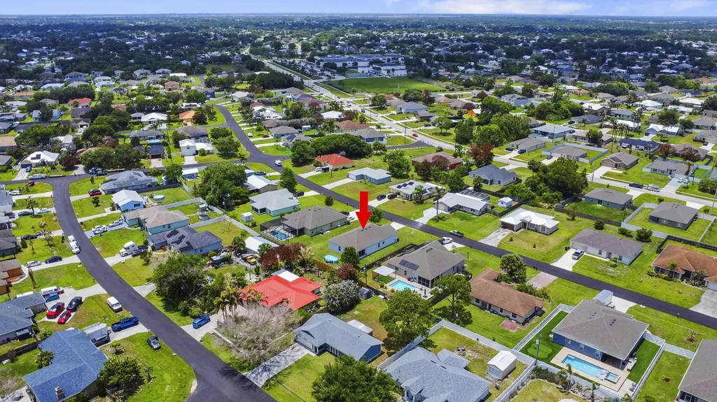 1066 SW John Maccormack Terrace Port St Lucie FL 34953