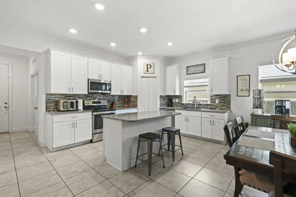 1066 SW John Maccormack Terrace Port St Lucie FL 34953