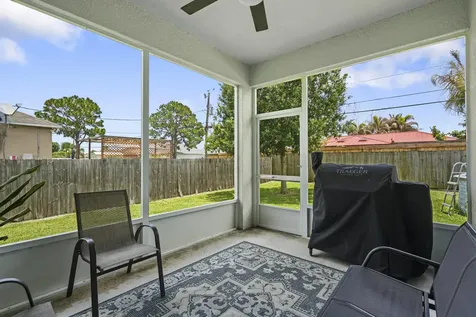 1066 SW John Maccormack Terrace Port St Lucie FL 34953