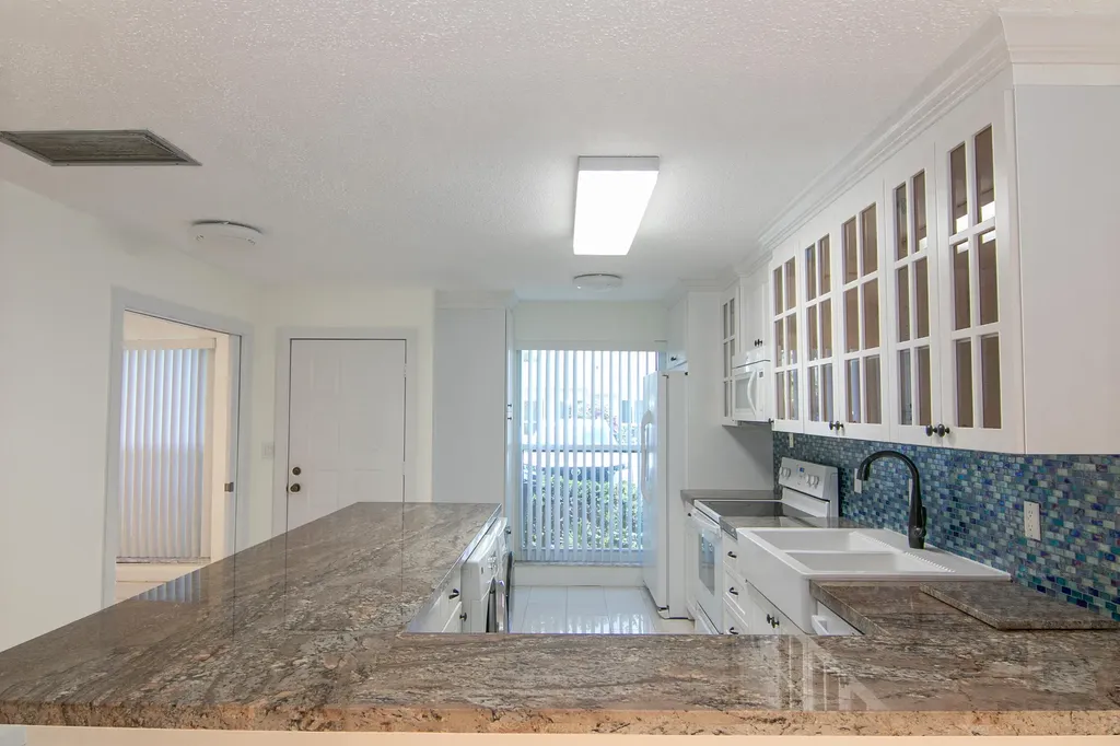 13741 Flora Place Delray Beach FL 33484
