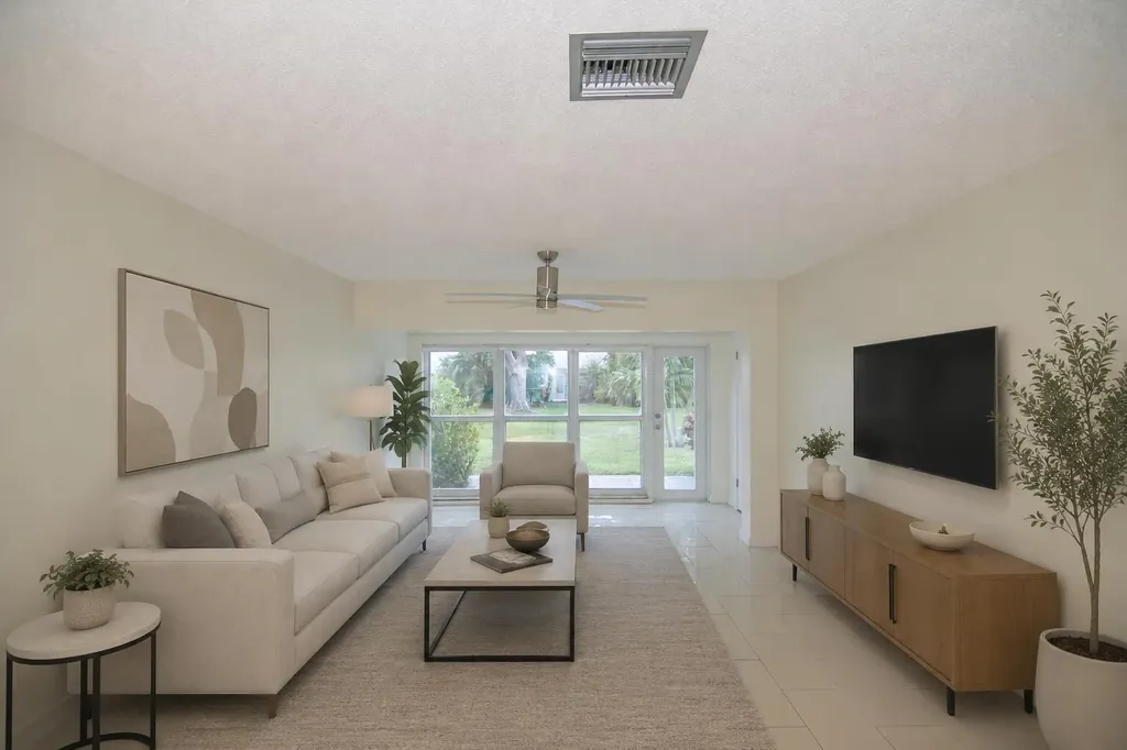 13741 Flora Place Delray Beach FL 33484