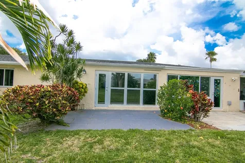 13741 Flora Place Delray Beach FL 33484