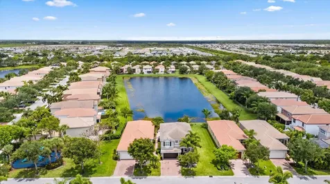 11577 Ponywalk Trail Boynton Beach FL 33473