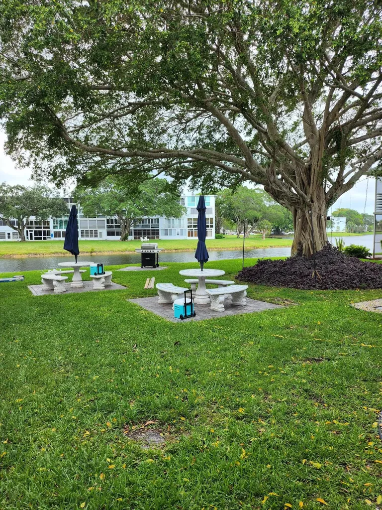 168 Durham Deerfield Beach FL 33442