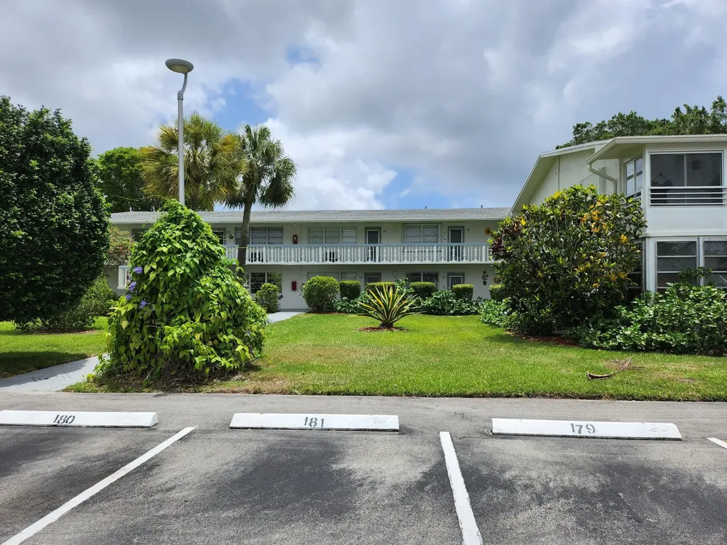 168 Durham Deerfield Beach FL 33442