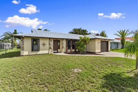 2549 SE Alfonso Avenue Port St Lucie FL 34952