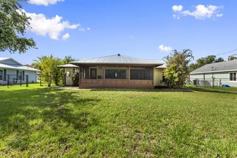 2549 SE Alfonso Avenue Port St Lucie FL 34952