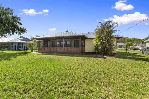 2549 SE Alfonso Avenue Port St Lucie FL 34952