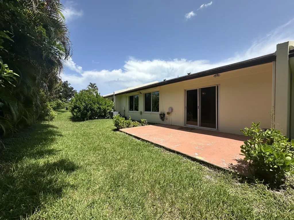 5227 Copperleaf Circle Delray Beach FL 33484