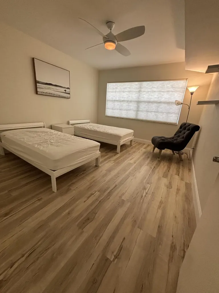 555 Oaks Lane Pompano Beach FL 33069
