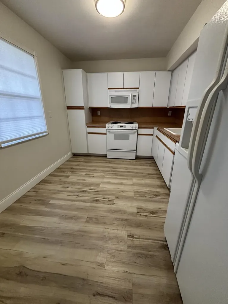 555 Oaks Lane Pompano Beach FL 33069