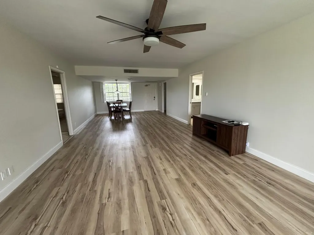 555 Oaks Lane Pompano Beach FL 33069