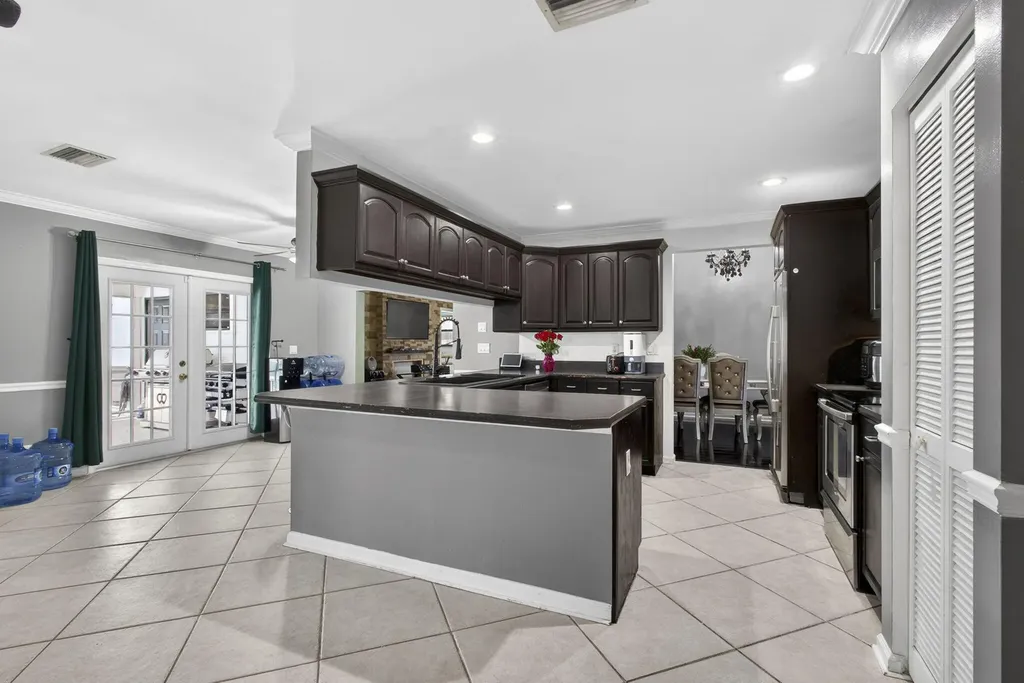 106 Segovia Court Royal Palm Beach FL 33411