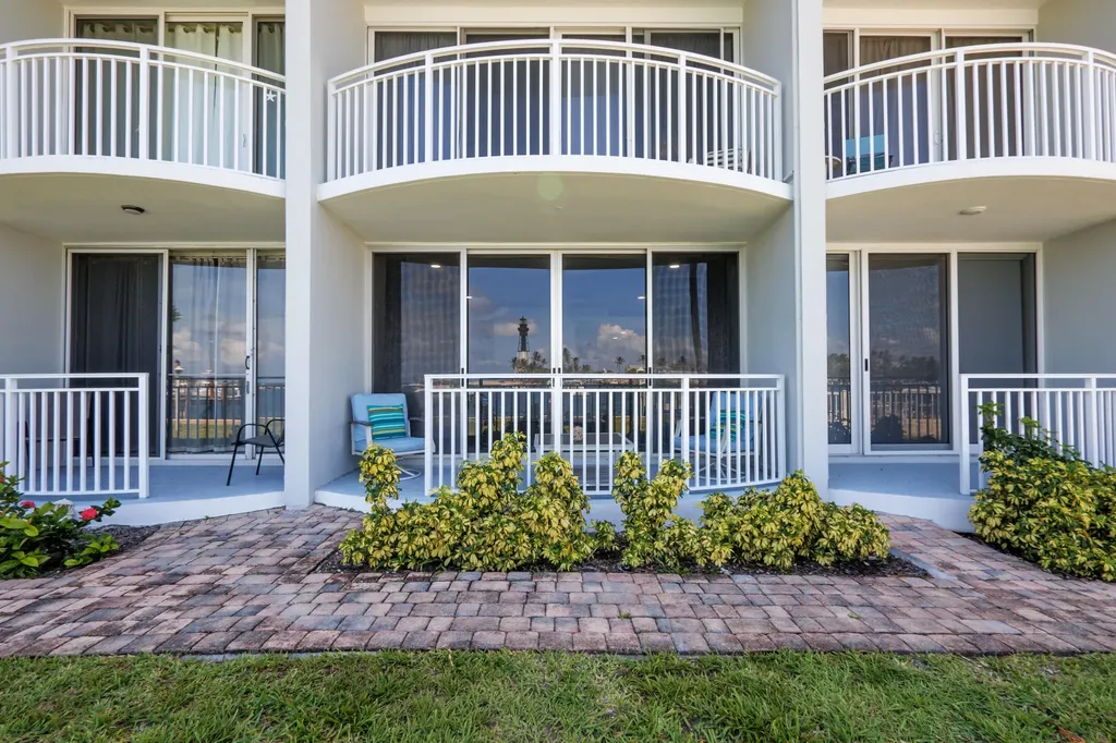 2508 Bay Drive Pompano Beach FL 33062