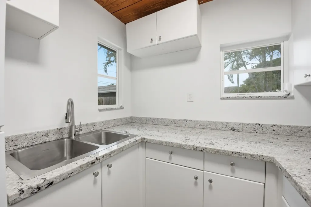 1021 S N Street Lake Worth Beach FL 33460