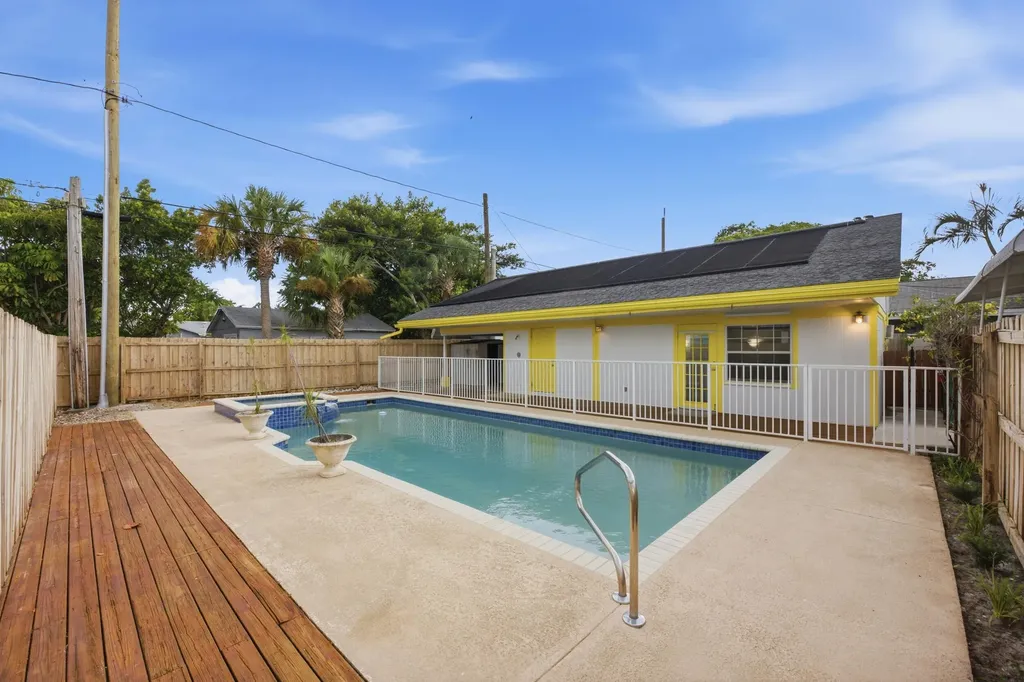 1021 S N Street Lake Worth Beach FL 33460