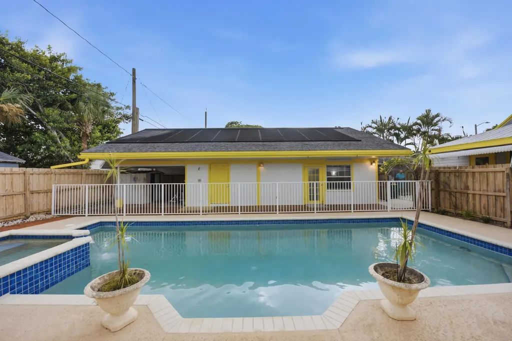 1021 S N Street Lake Worth Beach FL 33460