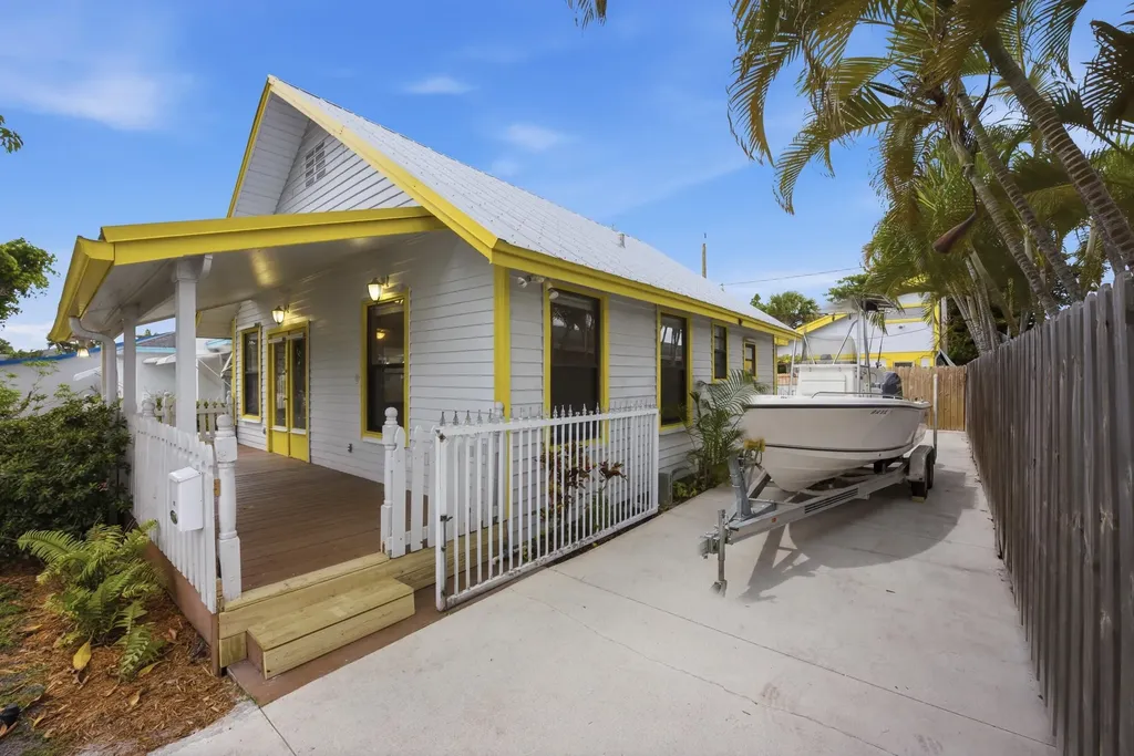 1021 S N Street Lake Worth Beach FL 33460