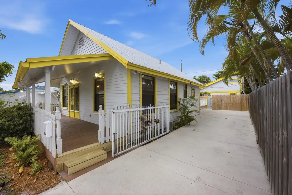 1021 S N Street Lake Worth Beach FL 33460