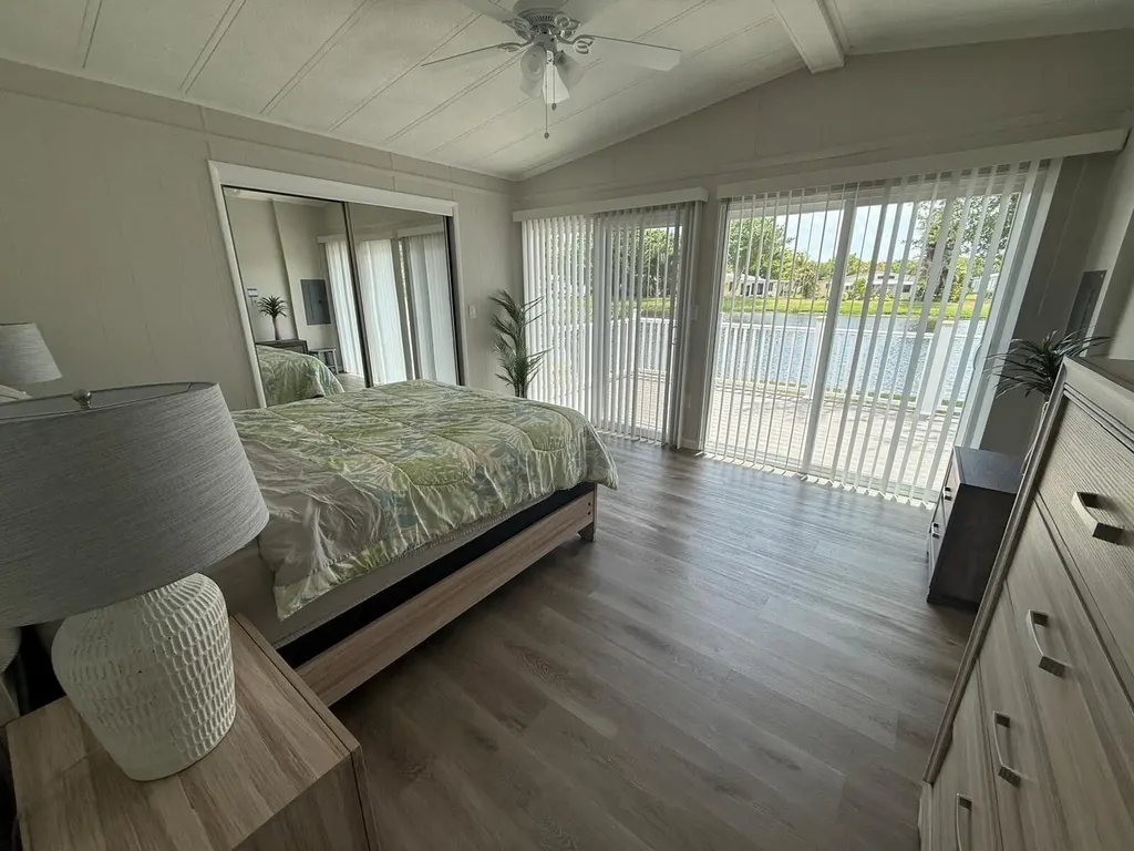 698 Sunny South Avenue Boynton Beach FL 33436