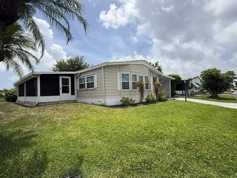 698 Sunny South Avenue Boynton Beach FL 33436
