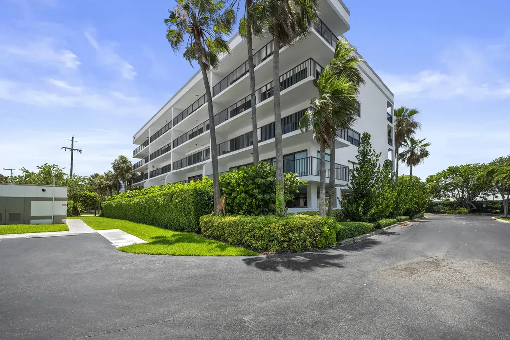 1045 Ocean Drive Juno Beach FL 33408