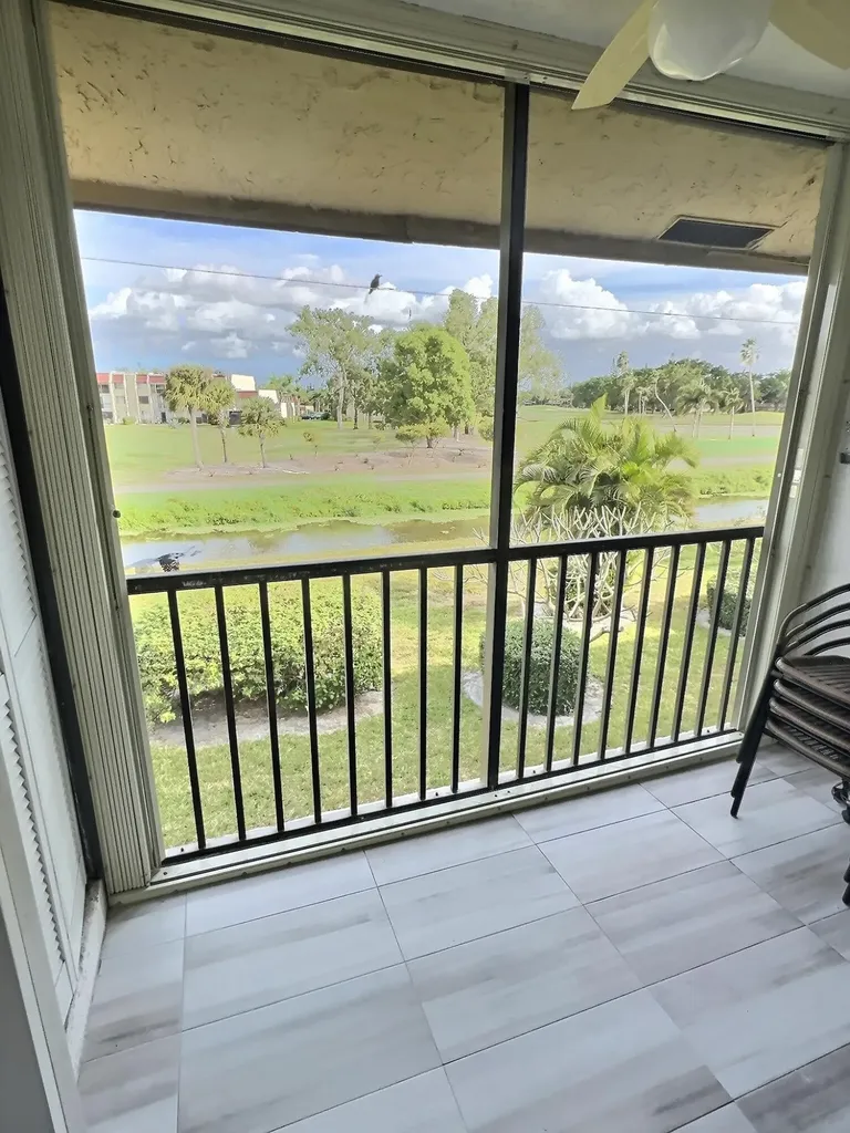 4682 E Lucerne Lakes Boulevard Boulevard E Lake Worth FL 33467