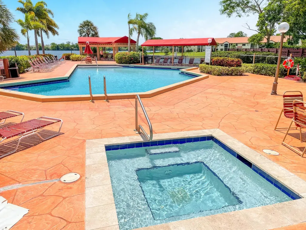 305 Congressional Way Deerfield Beach FL 33442