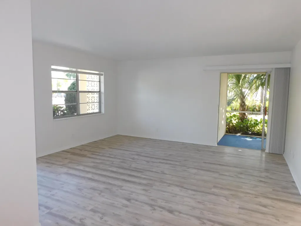 640 SE 2nd Avenue Boynton Beach FL 33435