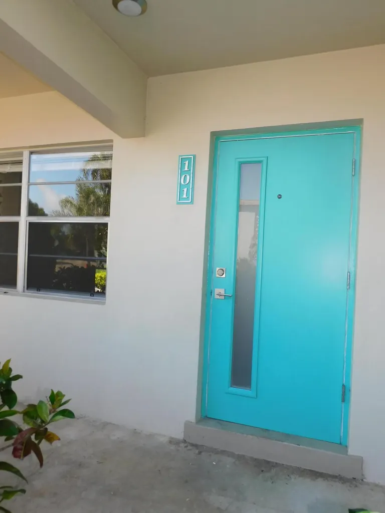 640 SE 2nd Avenue Boynton Beach FL 33435