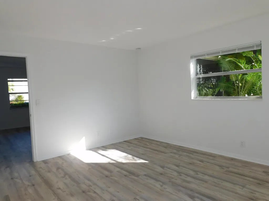640 SE 2nd Avenue Boynton Beach FL 33435