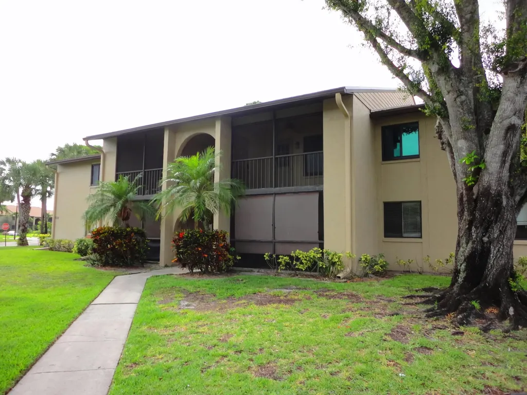 508 Shady Pine Way Greenacres FL 33415