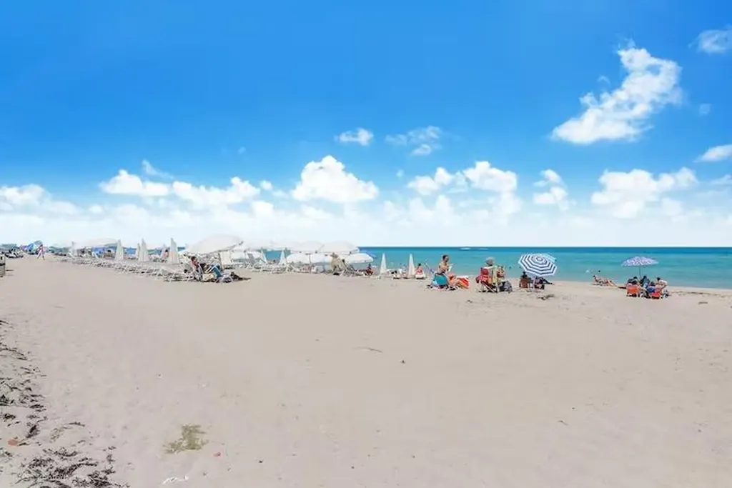 4010 S Ocean Drive Hollywood FL 33019