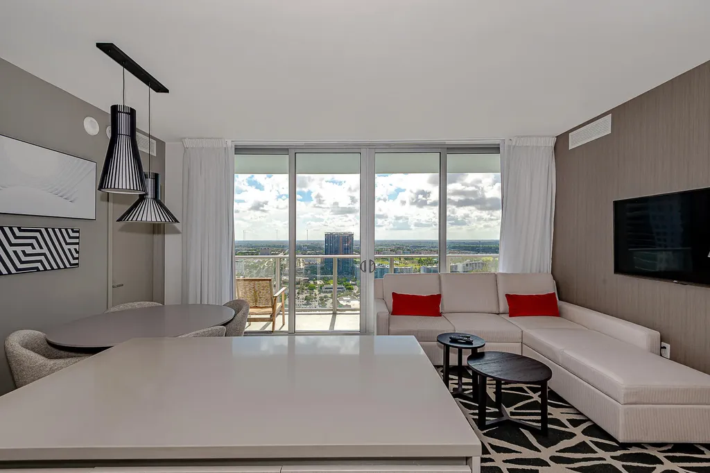 4010 S Ocean Drive Hollywood FL 33019