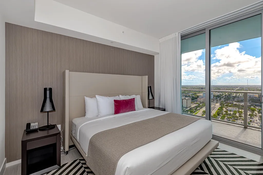 4010 S Ocean Drive Hollywood FL 33019