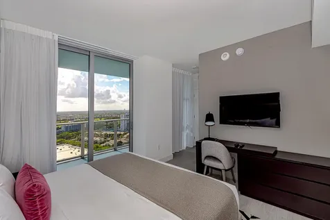 4010 S Ocean Drive Hollywood FL 33019
