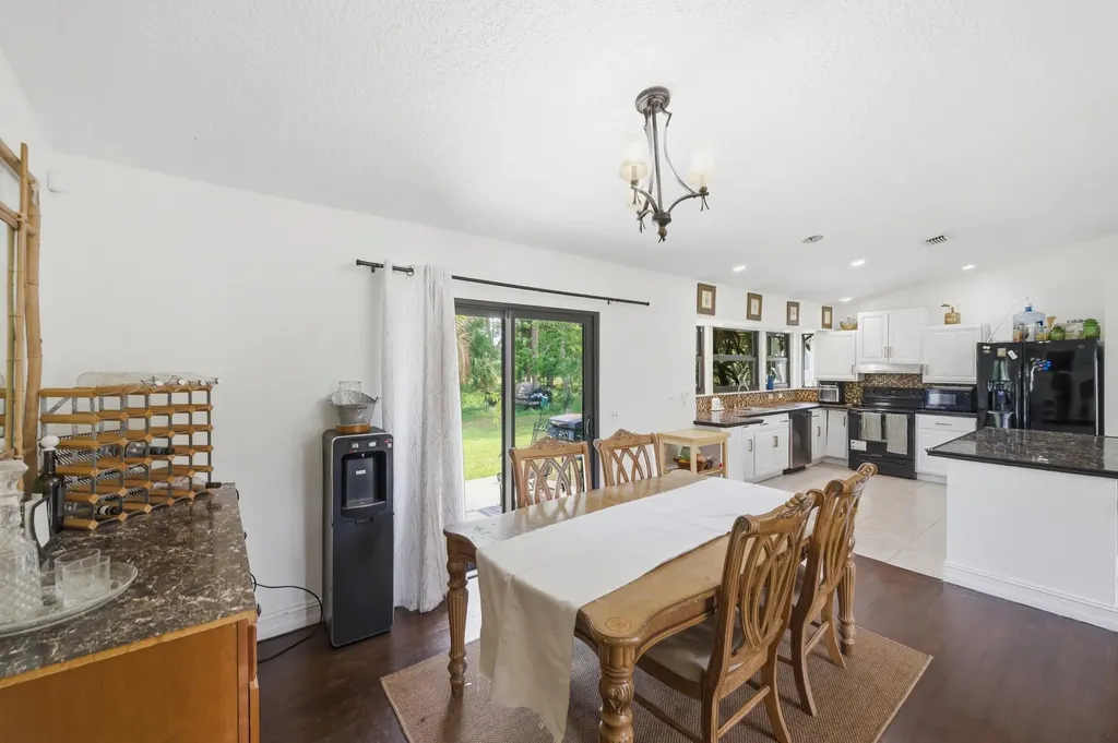 11823 N 67th Place Place N The Acreage FL 33412