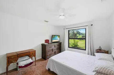 11823 N 67th Place Place N The Acreage FL 33412