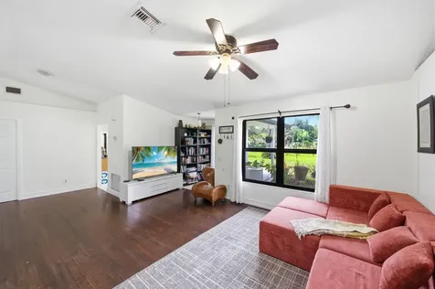 11823 N 67th Place Place N The Acreage FL 33412