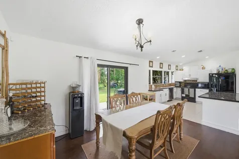 11823 N 67th Place Place N The Acreage FL 33412
