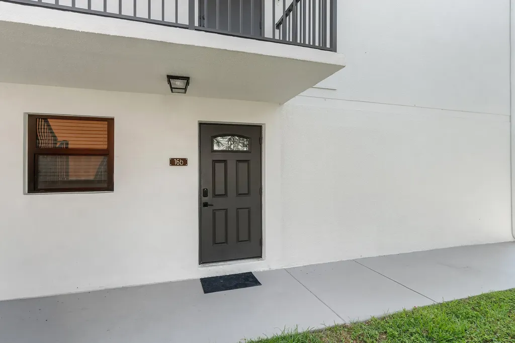 516 Osprey Drive Delray Beach FL 33444