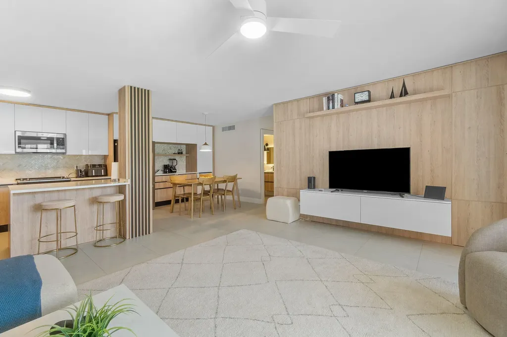 516 Osprey Drive Delray Beach FL 33444