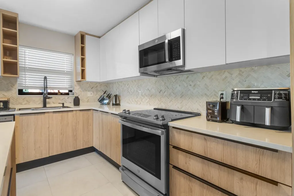 516 Osprey Drive Delray Beach FL 33444