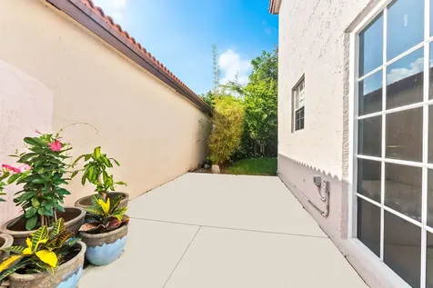 4901 NW 55th Court Coconut Creek FL 33073