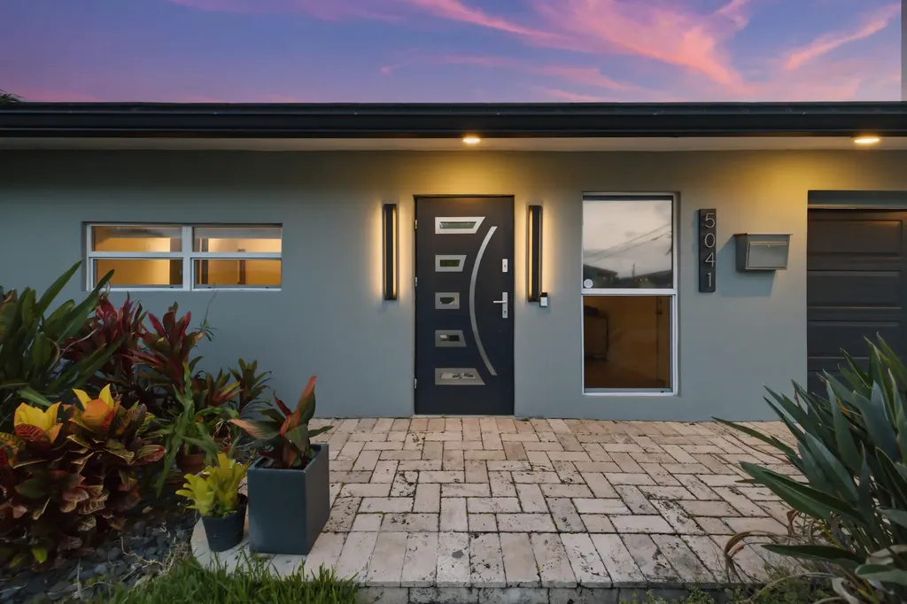 5041 NE 24th Avenue Lighthouse Point FL 33064